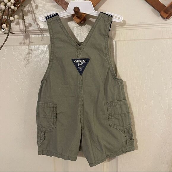 New OshKosh B'Gosh Shortalls Overalls Bundle 3 months - Picture 6 of 7
